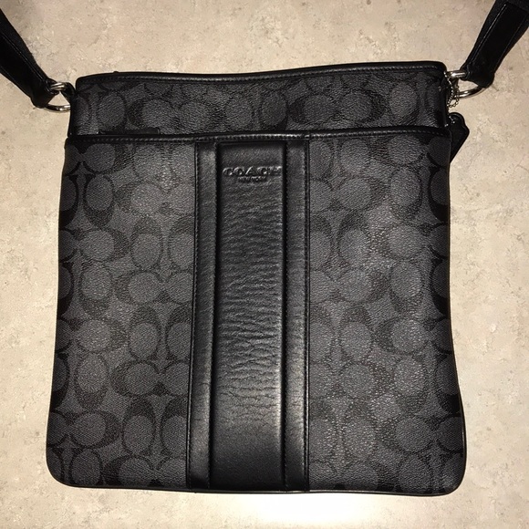 Coach Handbags - Coach Messenger Bag